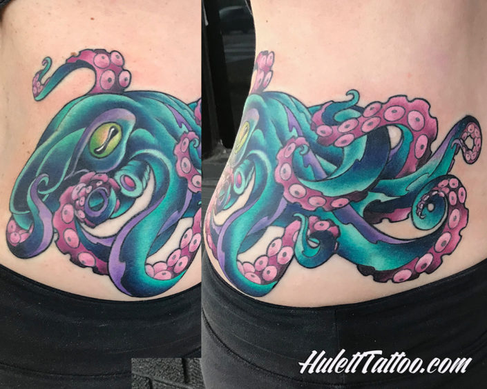 HulettTattoo, Jeremy Hulett, Hulett Tattoo, Seascape tattoo, ocean tattoo, aquatic tattoo, diver tattoo, octopus tattoo, tattoo on woman, waist tattoo